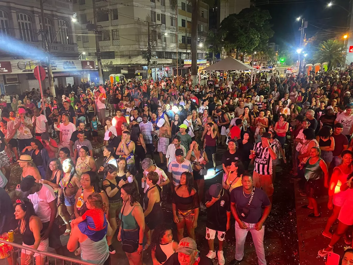 Pesquisa da FCDL aponta que 88% dos mineiros vão curtir o Carnaval na própria cidade